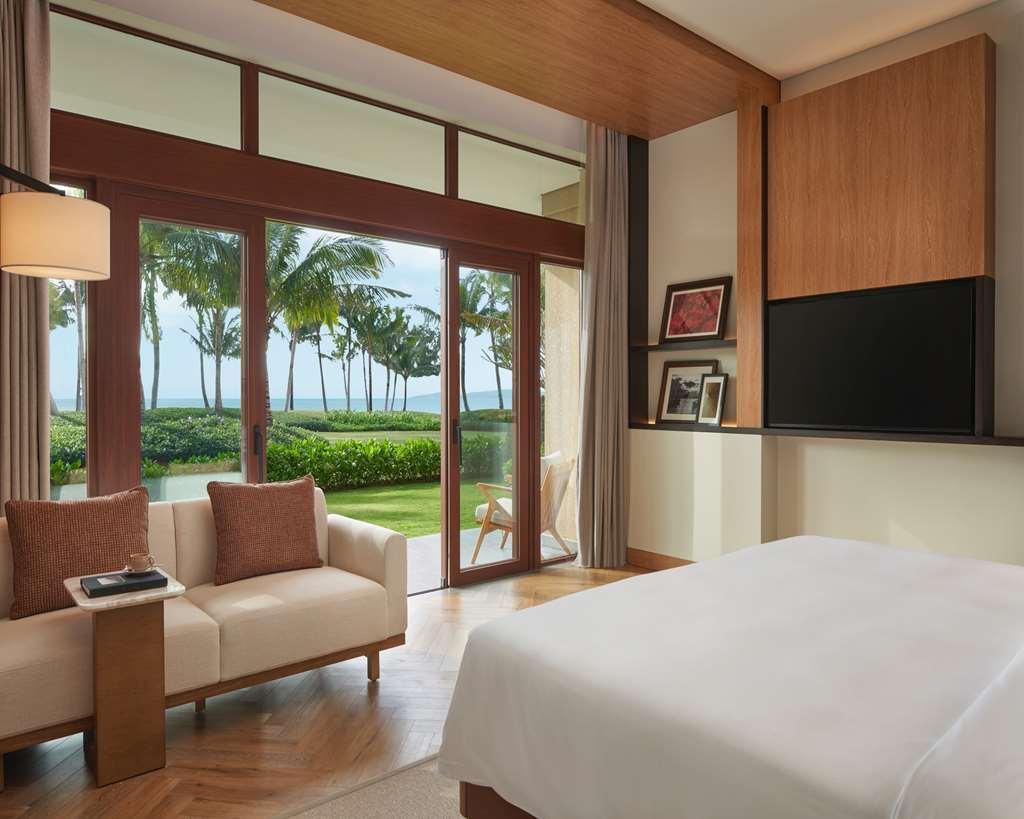 Grand Hyatt Shenzhou Peninsula Otel Wanning Oda fotoğraf