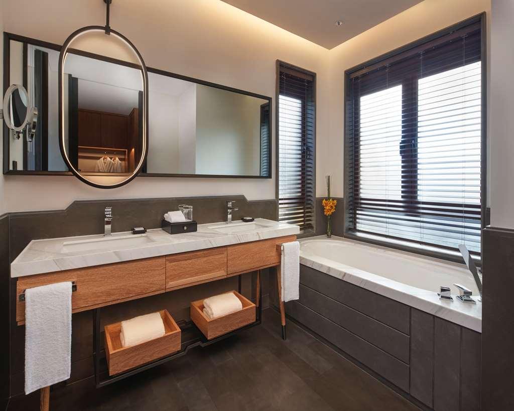 Grand Hyatt Shenzhou Peninsula Otel Wanning Oda fotoğraf